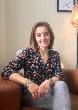 Experienced counsellor who works with young people and adults in settings such as sixth form colleges and wellbeing centres