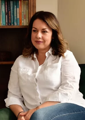 IEMT practitioner with a specialist interest in supporting those struggling with bereavement, grief and loss.